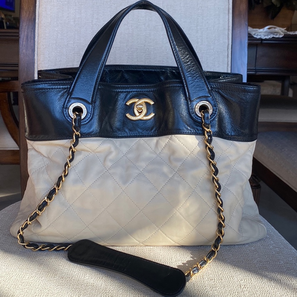 Chanel Bags  Mix Tote Bag Cream-black Leather